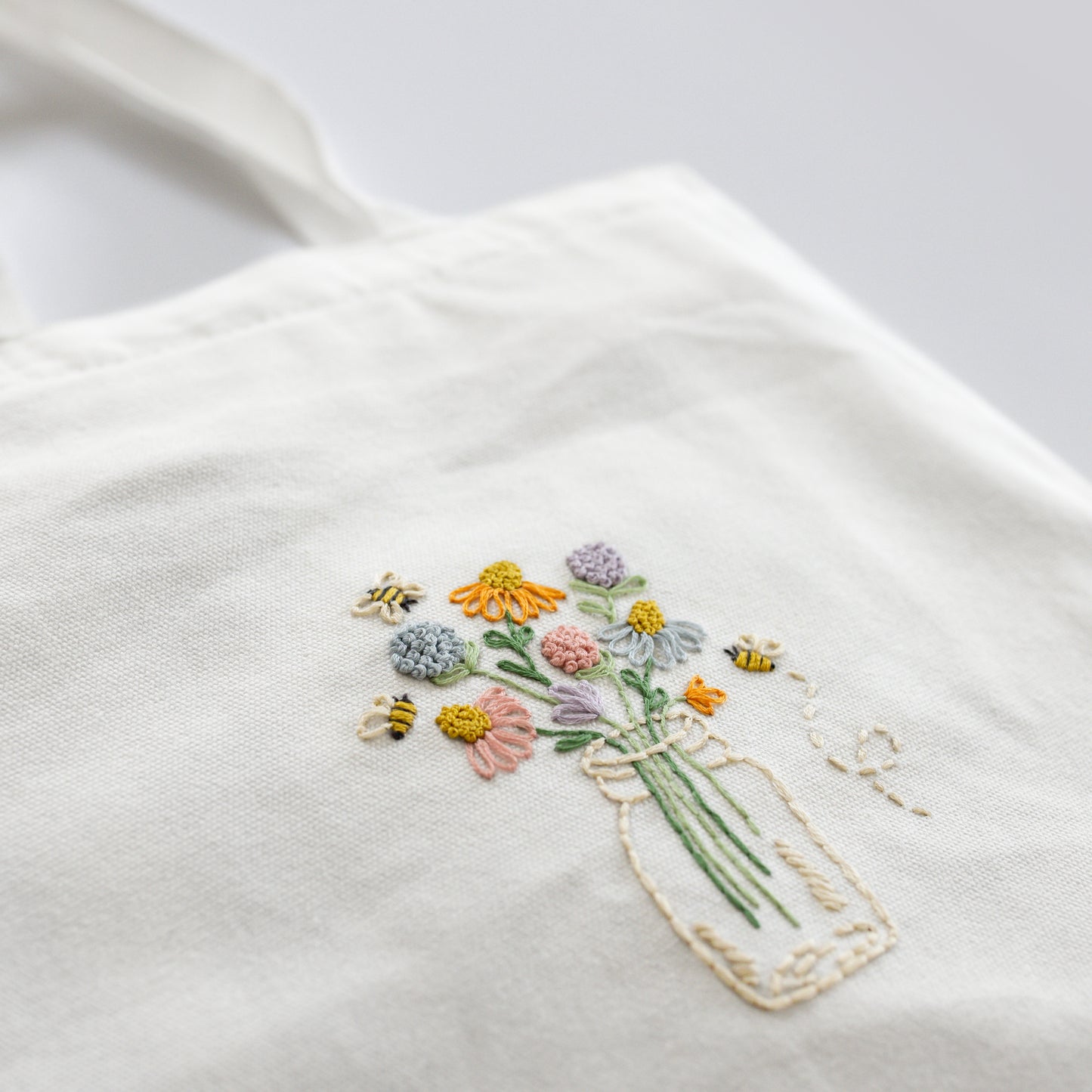 Bee Happy Tote Bag Beginner Kit