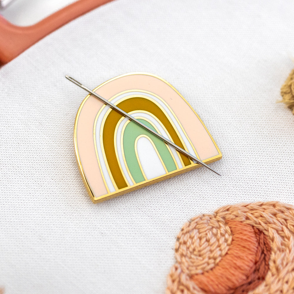 Rainbow Magnetic Needle Minder